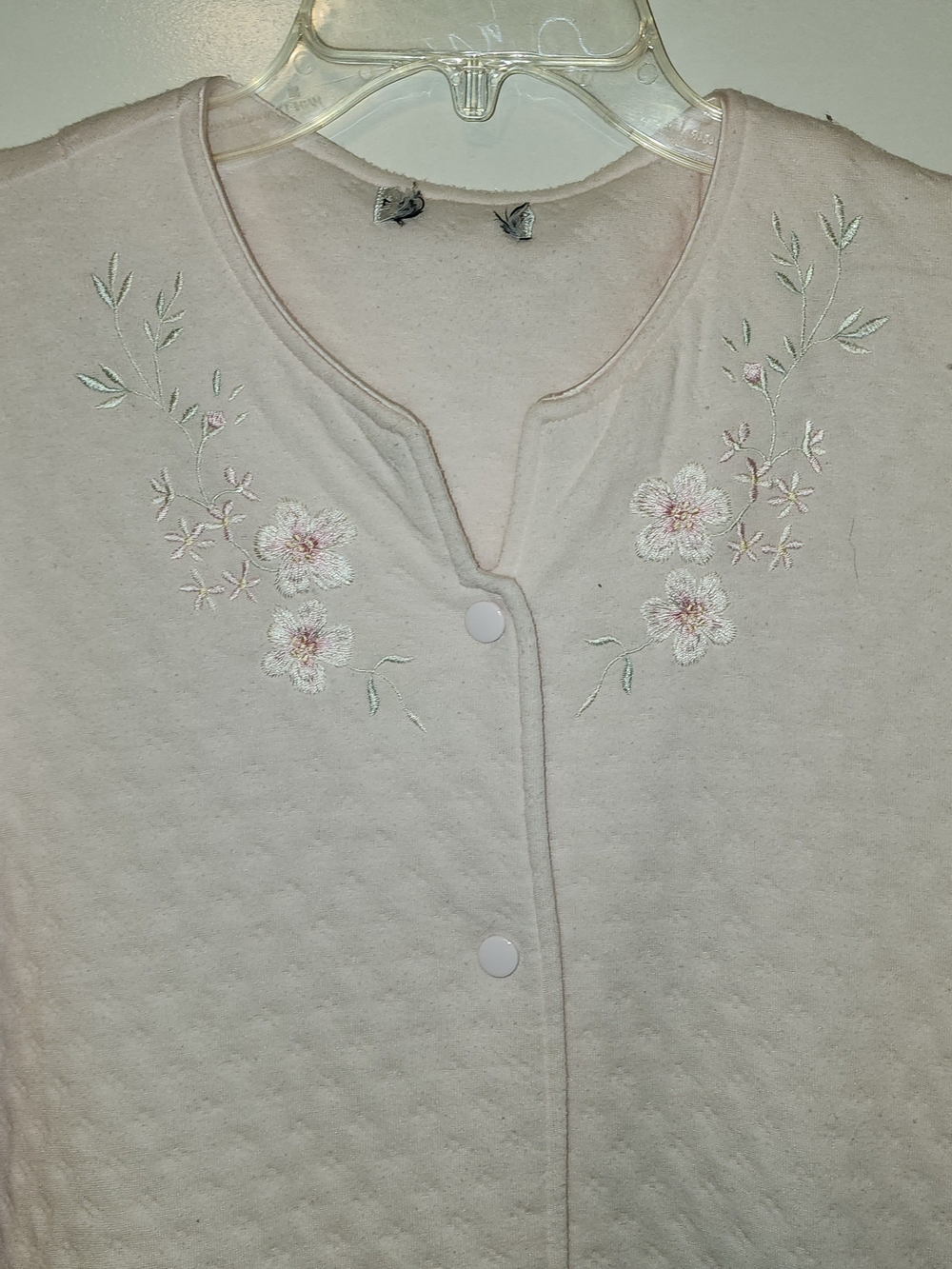Unbranded Long Quilted Button-Front Robe  Embroidered Neckline - Light Pink Sz S - Picture 2 of 4